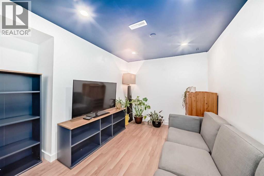 Single Family House Bungalow for Sale in  Castleglen Crescent NE Castleridge Calgary 