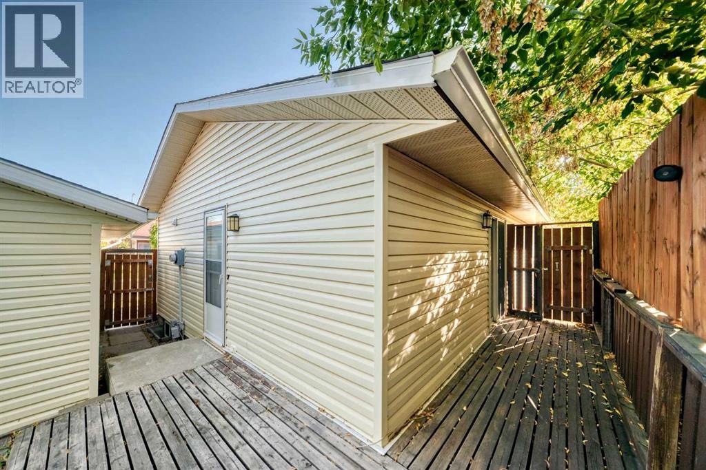 Single Family House Bungalow for Sale in  Castleglen Crescent NE Castleridge Calgary 