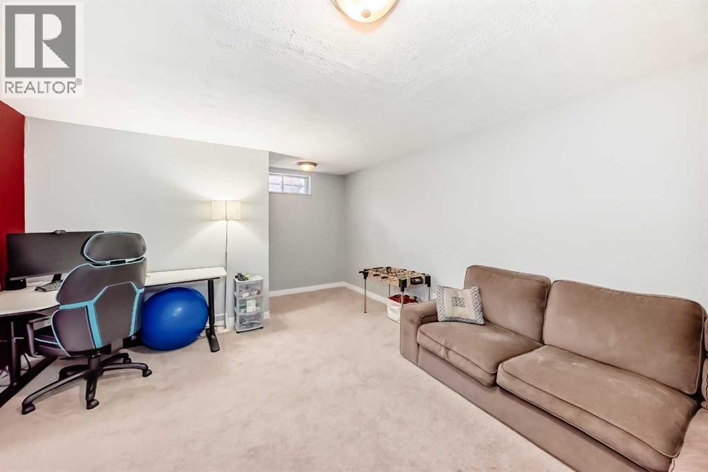 Single Family House for Sale in  Whitewood Place NE Whitehorn Calgary 