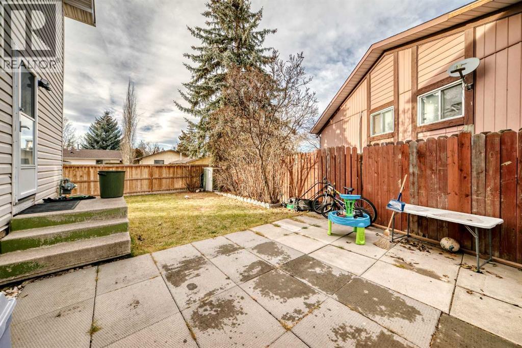 Single Family House for Sale in  Whitewood Place NE Whitehorn Calgary 