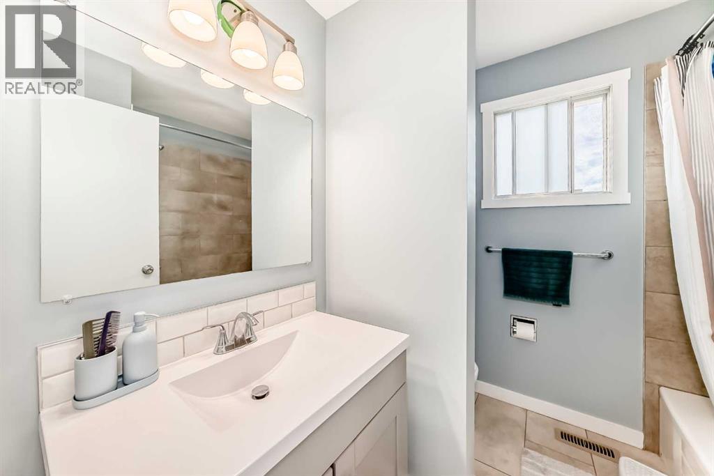 Single Family House for Sale in  Whitewood Place NE Whitehorn Calgary 