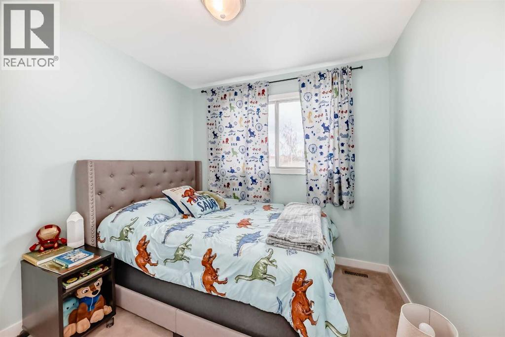 Single Family House for Sale in  Whitewood Place NE Whitehorn Calgary 