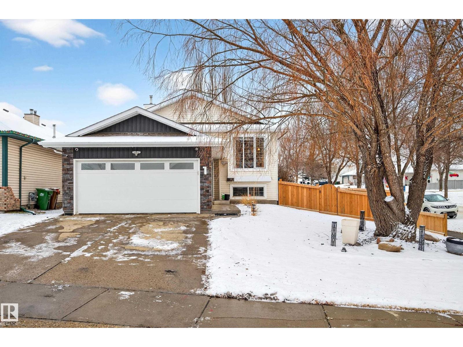 1 HUNTER PL, St. Albert