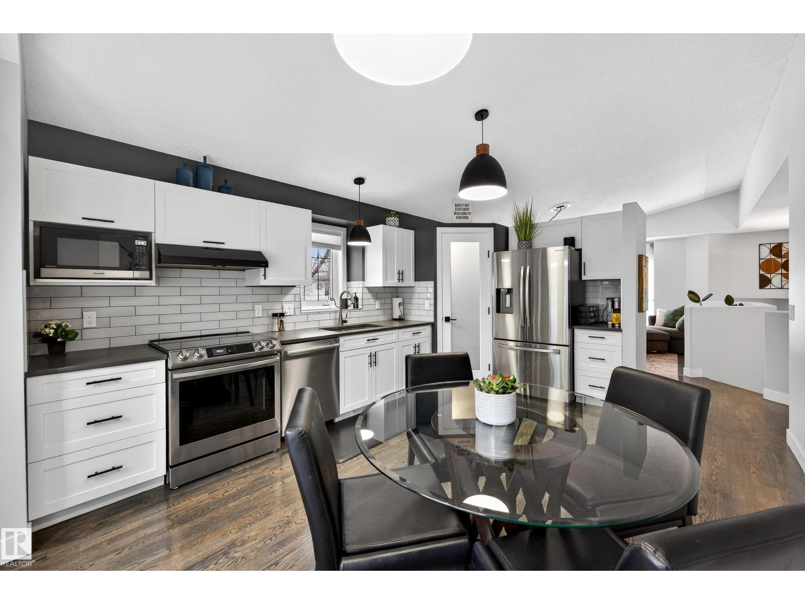 1 HUNTER PL, St. Albert