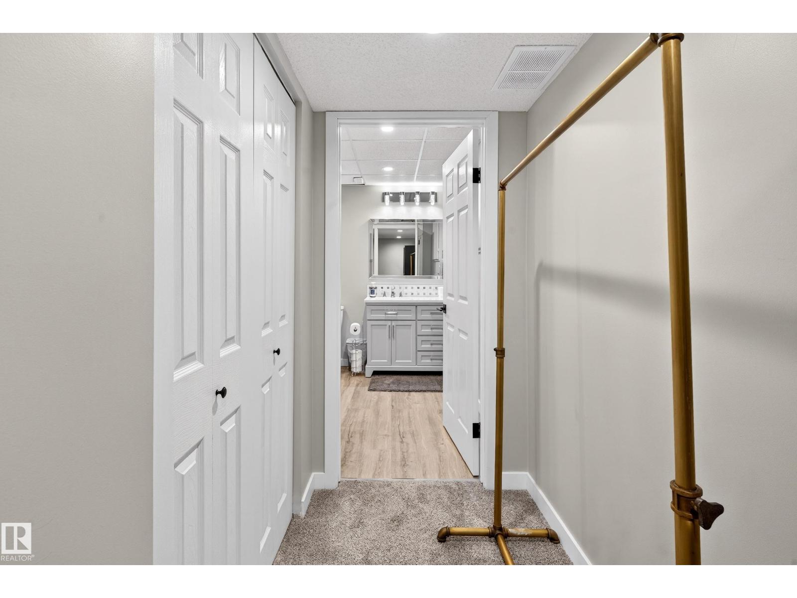 1 HUNTER PL, St. Albert