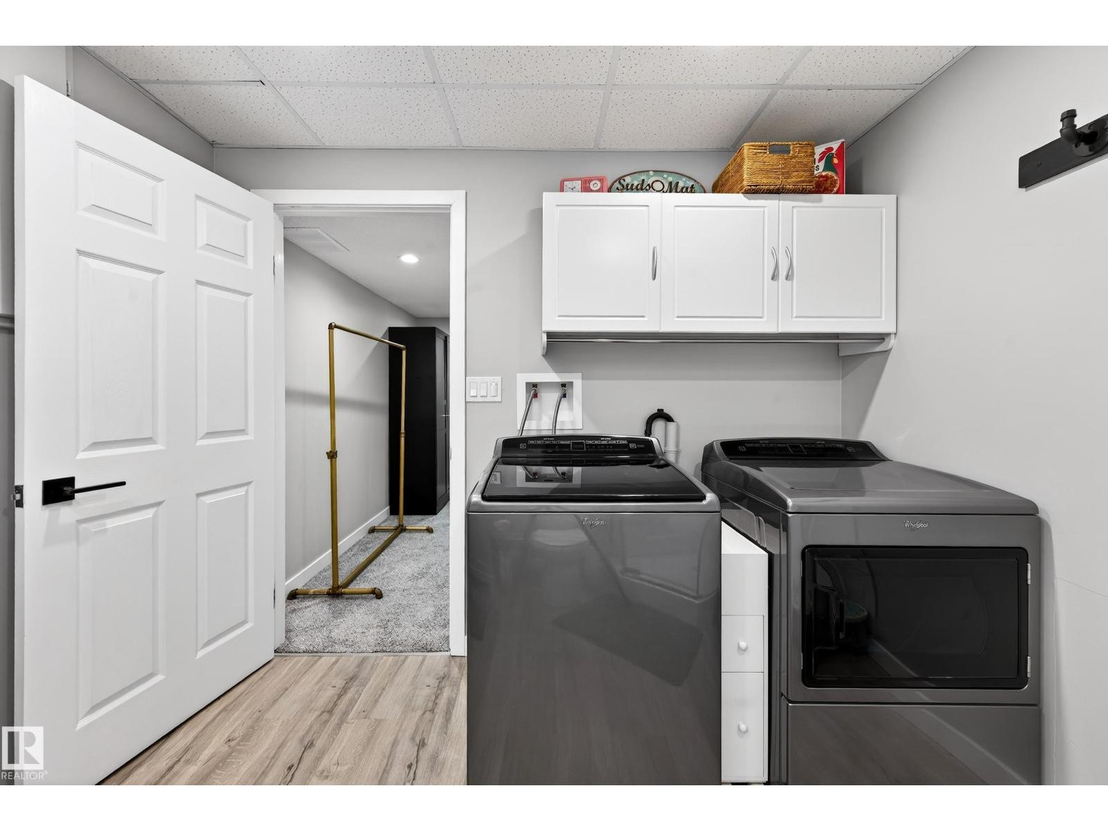 1 HUNTER PL, St. Albert