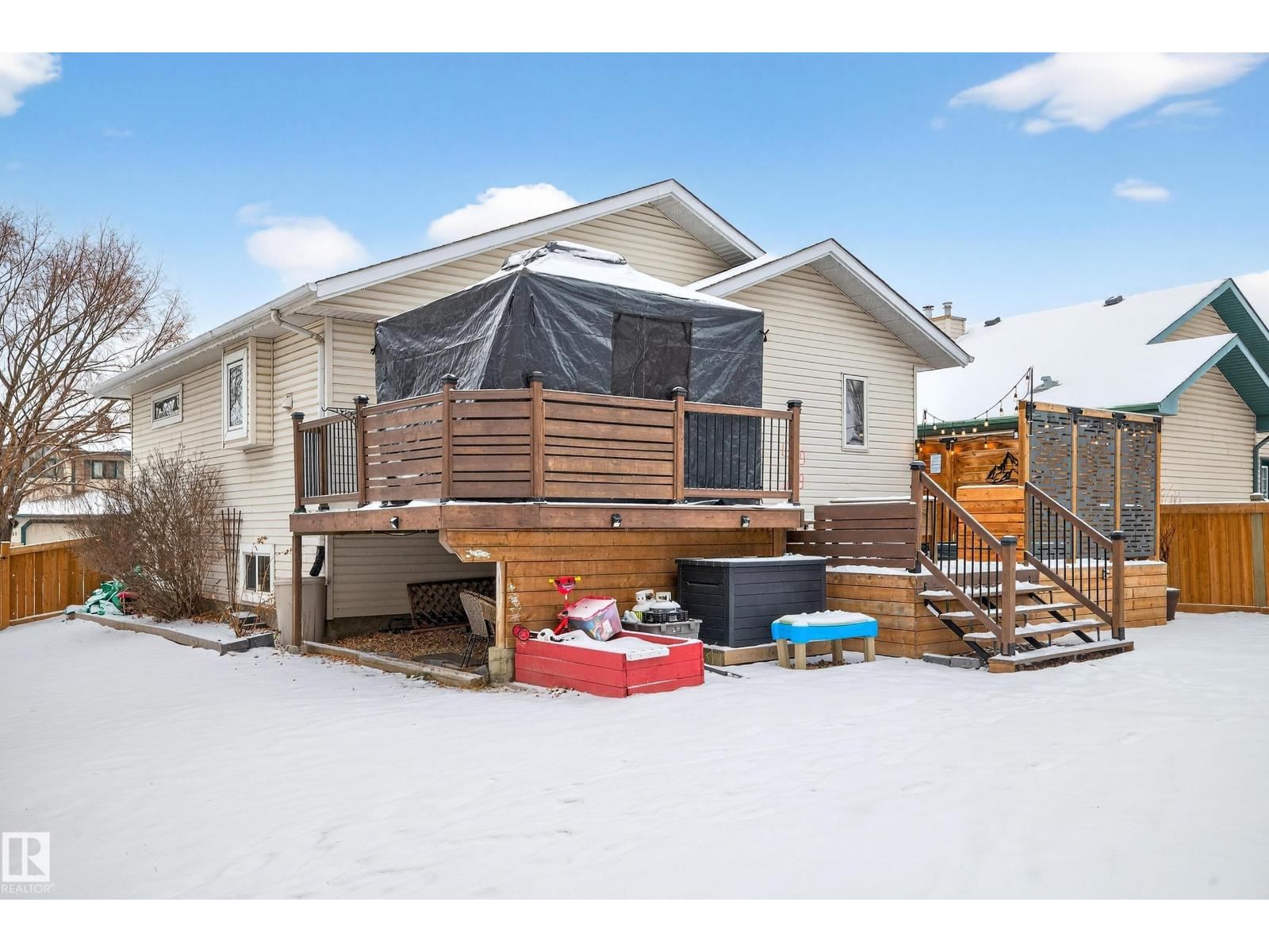 1 HUNTER PL, St. Albert