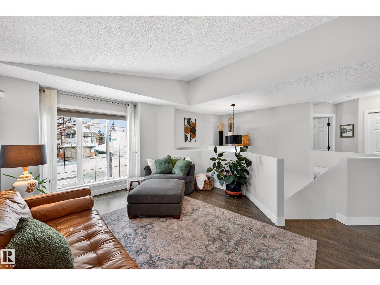 1 HUNTER PL, St. Albert