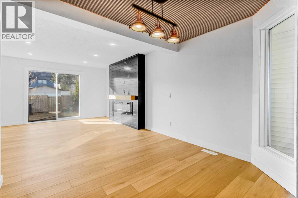 Single Family House for Sale in  Temple Drive NE Temple Calgary 