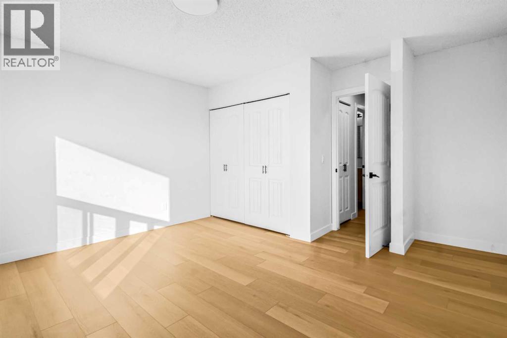 Single Family House for Sale in  Temple Drive NE Temple Calgary 