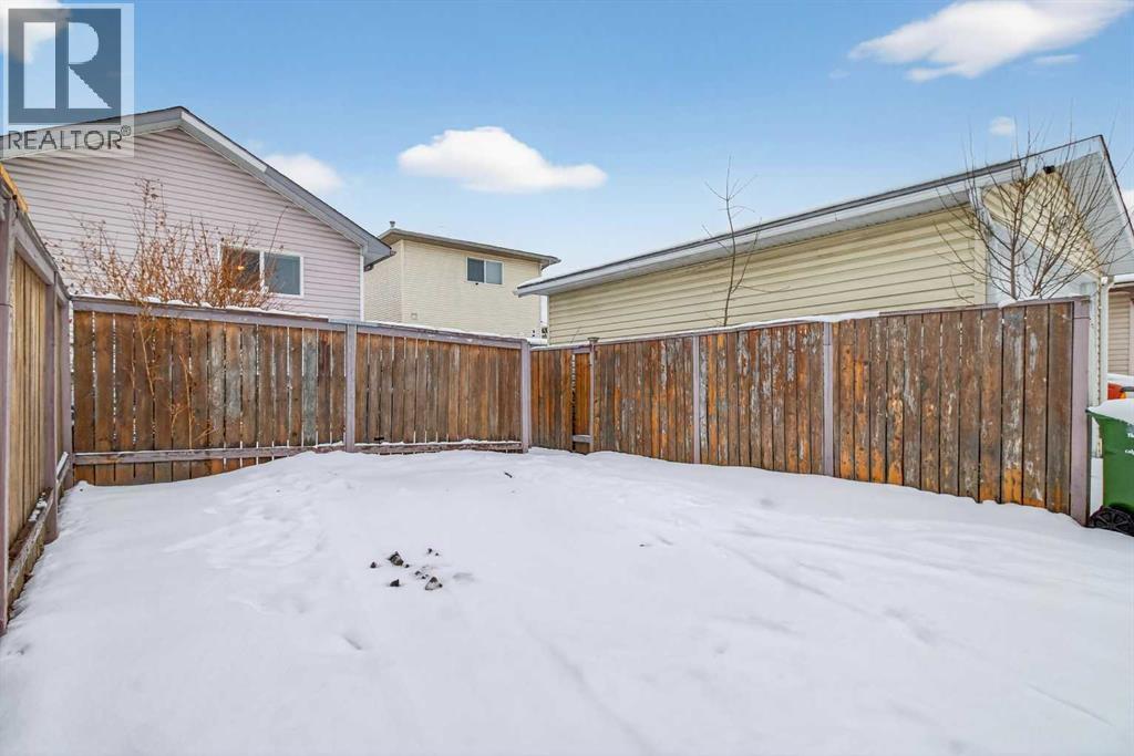 Single Family House Bi-level for Sale in  Erin Circle SE Erin Woods Calgary 