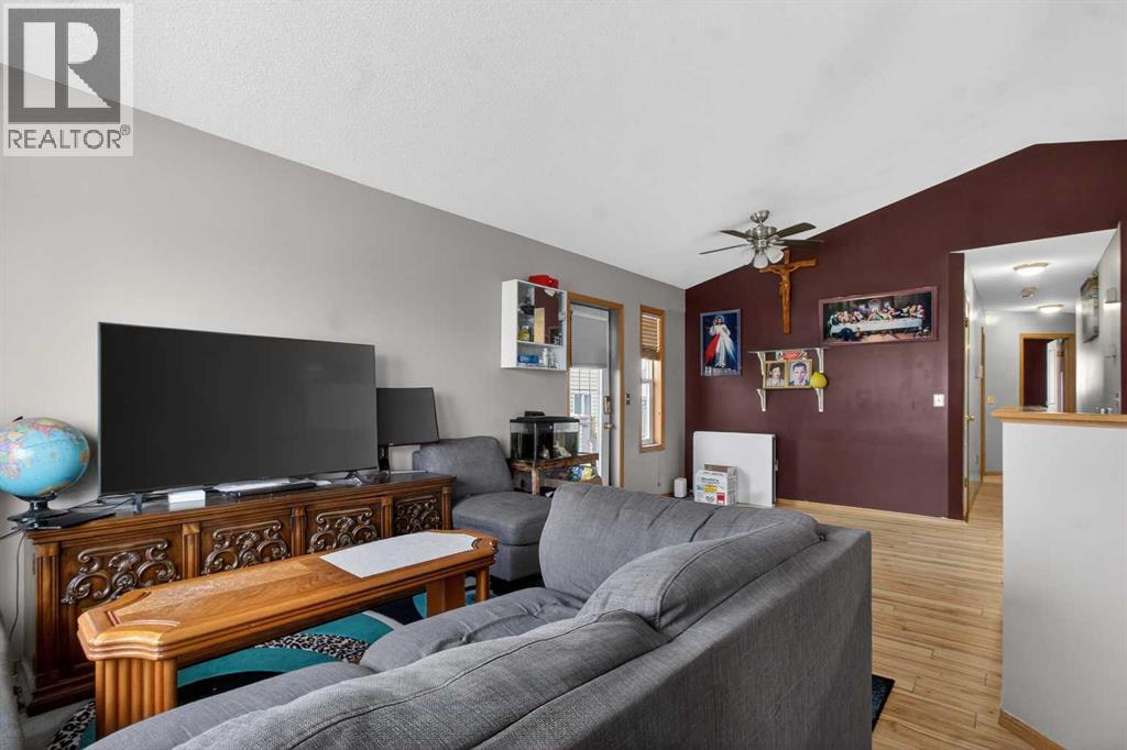 Single Family House Bi-level for Sale in  Erin Circle SE Erin Woods Calgary 