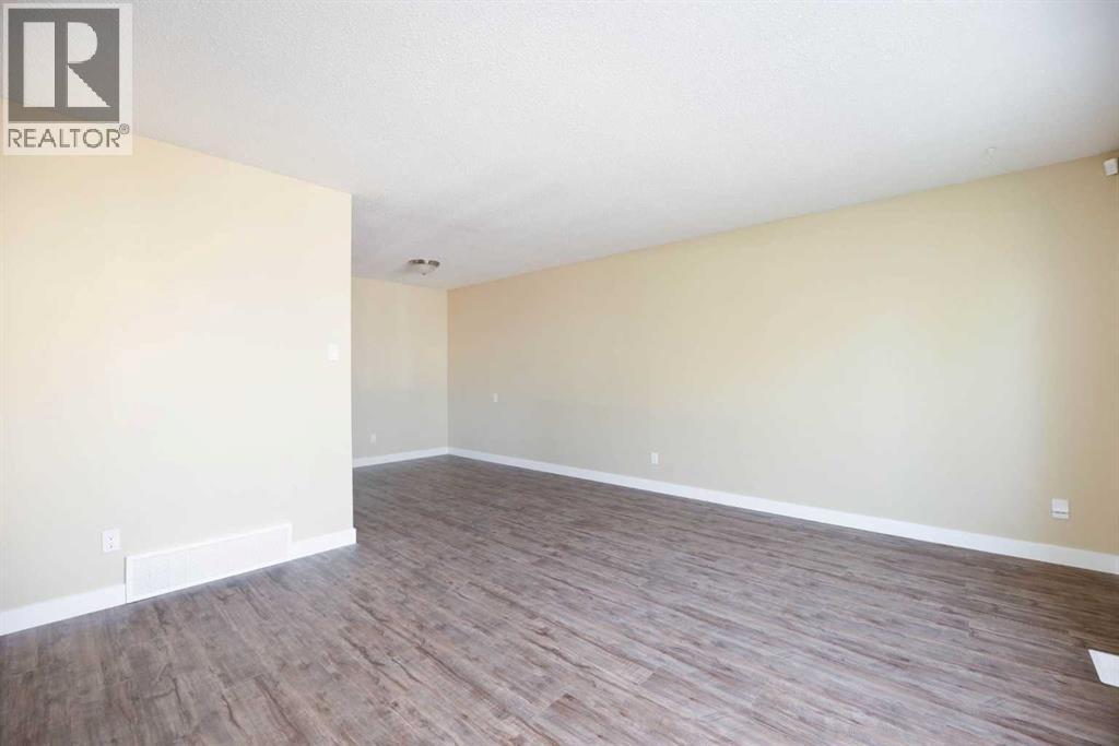 9907 Gordon Avenue, Fort McMurray