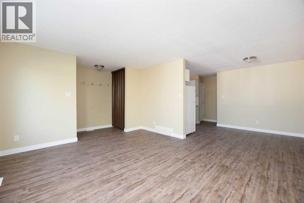 9907 Gordon Avenue, Fort McMurray