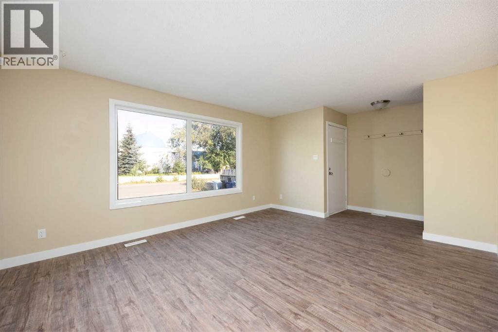 9907 Gordon Avenue, Fort McMurray