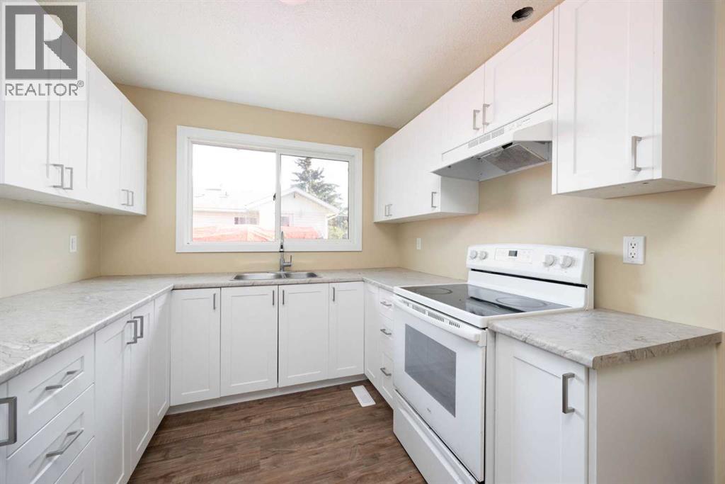 9907 Gordon Avenue, Fort McMurray