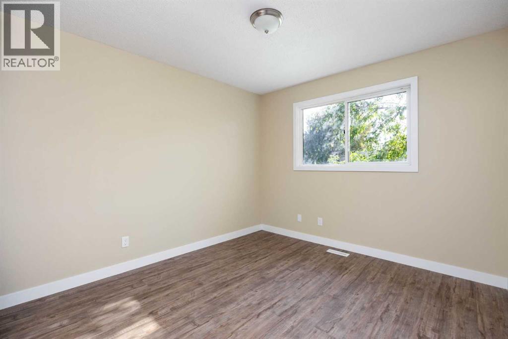 9907 Gordon Avenue, Fort McMurray