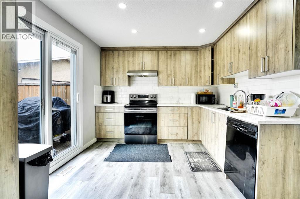 Single Family House for Sale in  Castlebrook Road NE Castleridge Calgary 