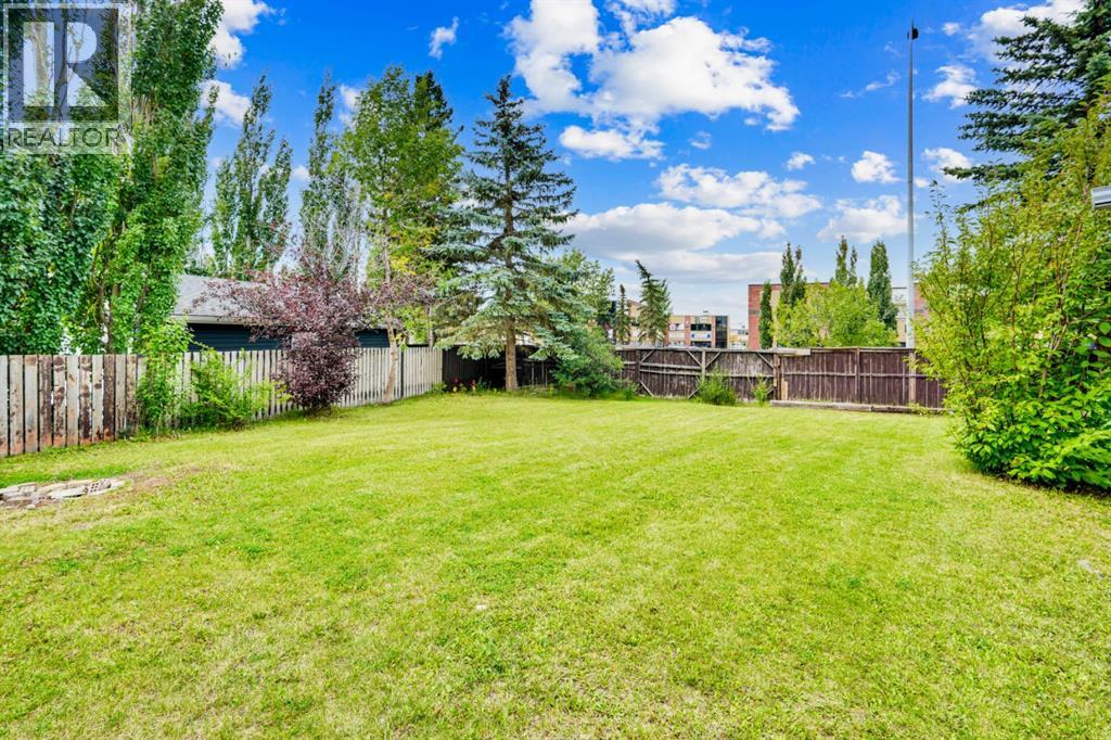 Single Family House for Sale in  Castlebrook Road NE Castleridge Calgary 