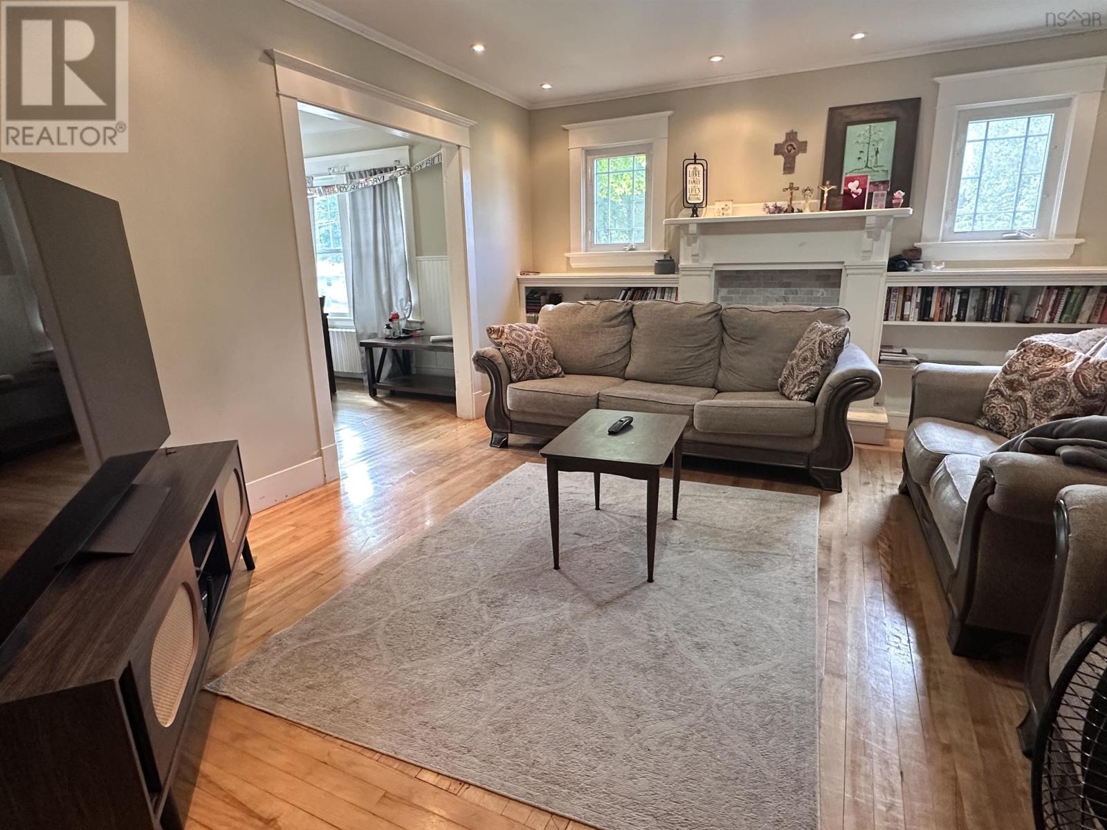 Property 8 of 23 of 130 School Street