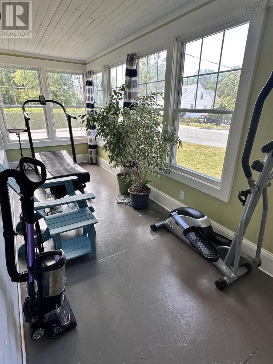 Property 19 of 23 of 130 School Street