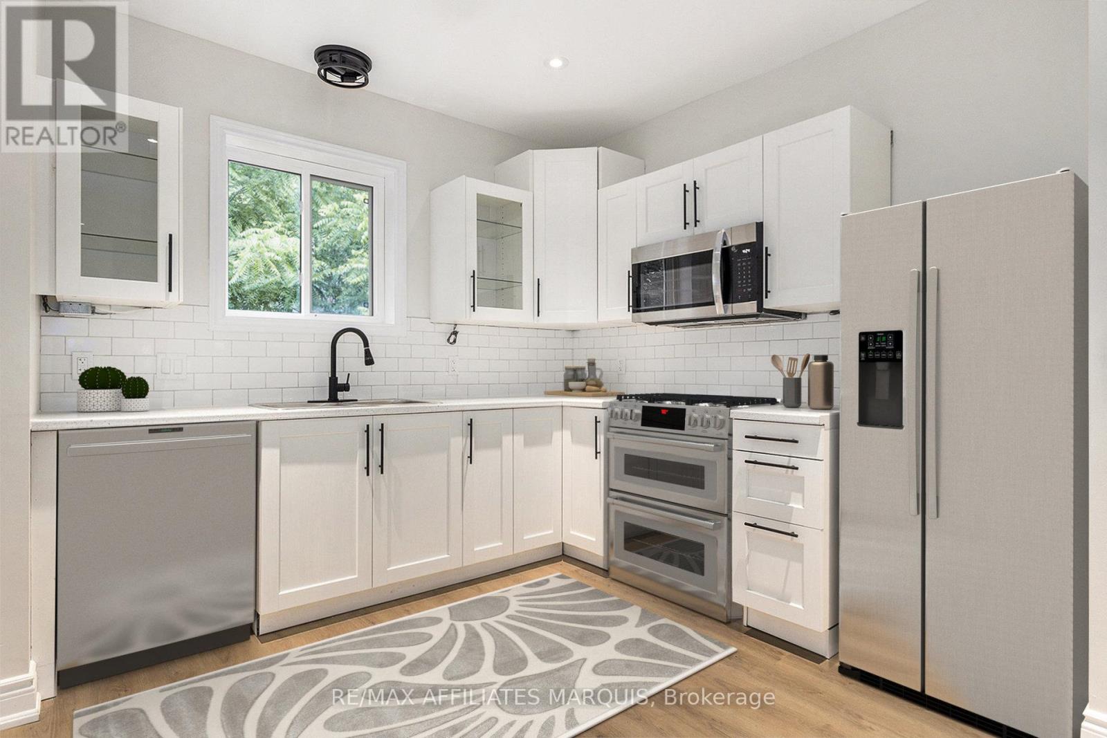 32 D'ARCY STREET - 16