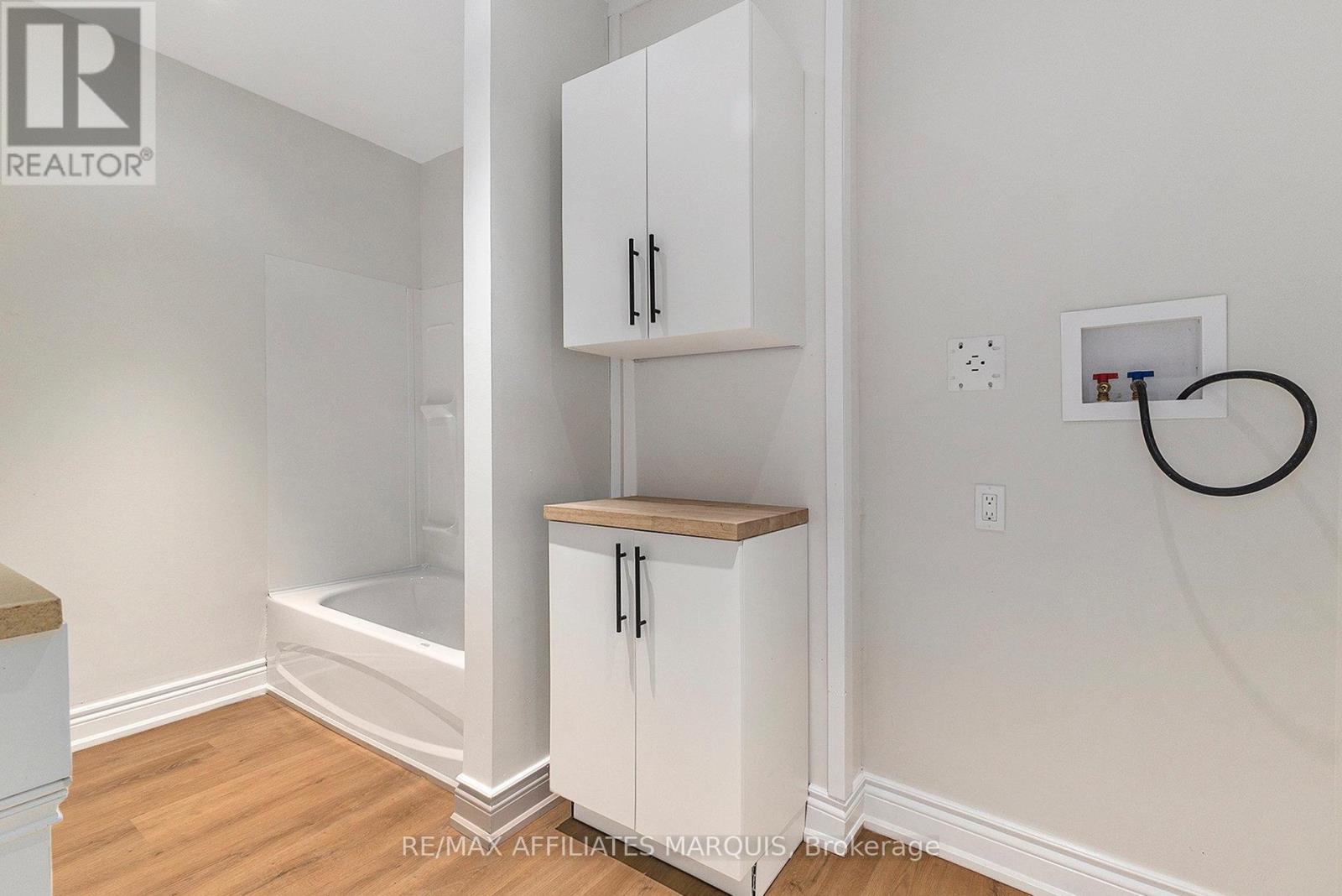 32 D'ARCY STREET - 19