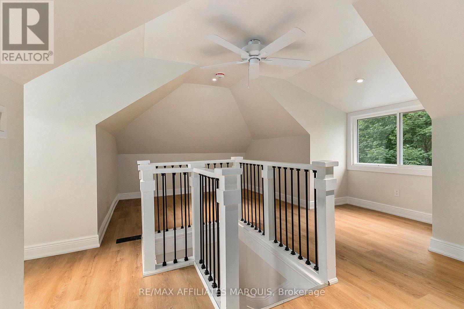32 D'ARCY STREET - 20