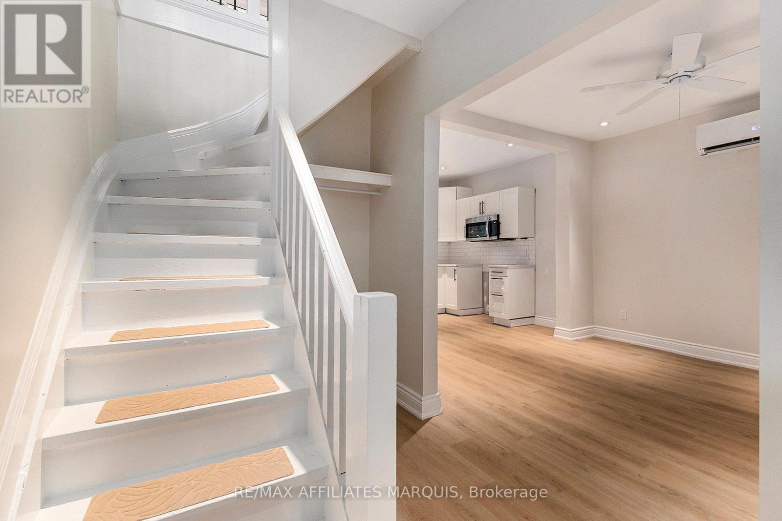 32 D'ARCY STREET - 8