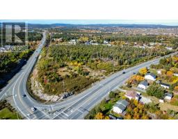 1061 Torbay Road thumbnail 4