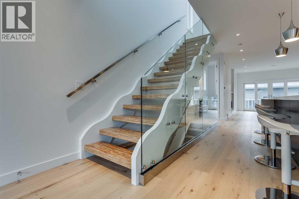 Single Family House for Sale in   Avenue SW North Glenmore Park Calgary 