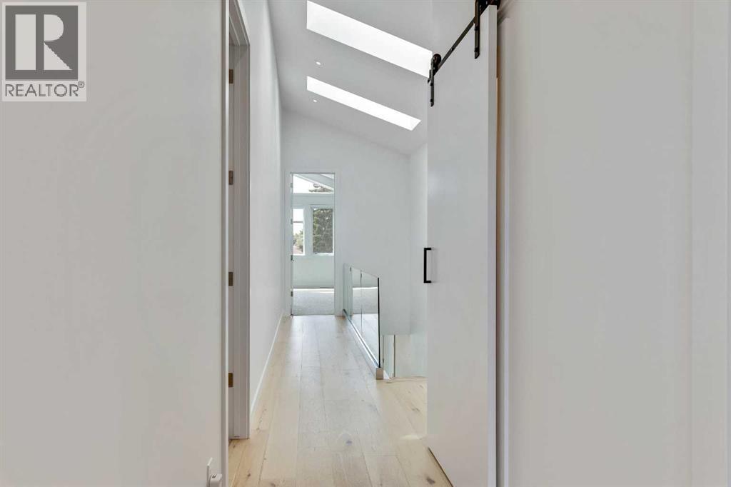 Single Family House for Sale in   Avenue SW North Glenmore Park Calgary 