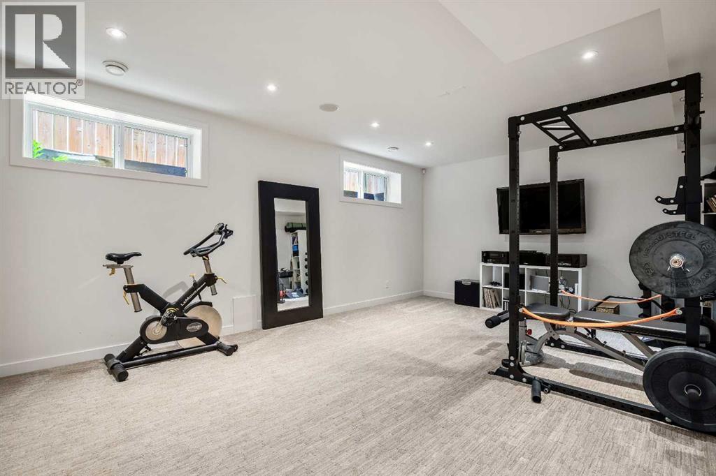 Single Family House for Sale in   Avenue SW North Glenmore Park Calgary 