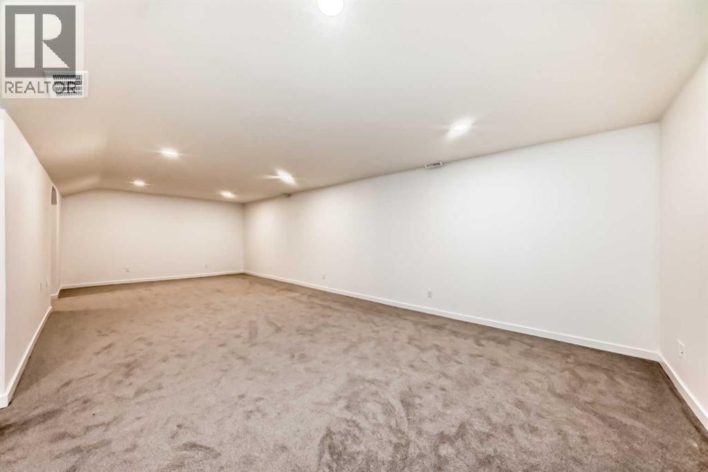 Single Family House for Sale in  Douglas Woods Hill SE Douglasdale/Glen Calgary 