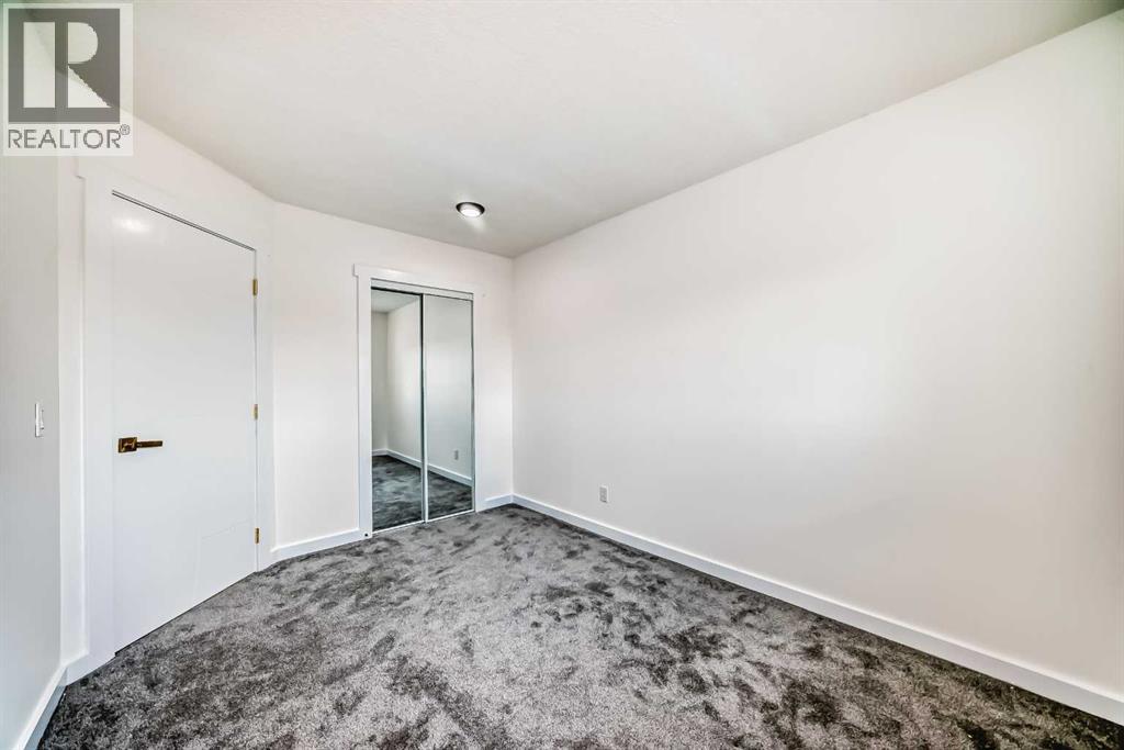 Single Family House for Sale in  Douglas Woods Hill SE Douglasdale/Glen Calgary 