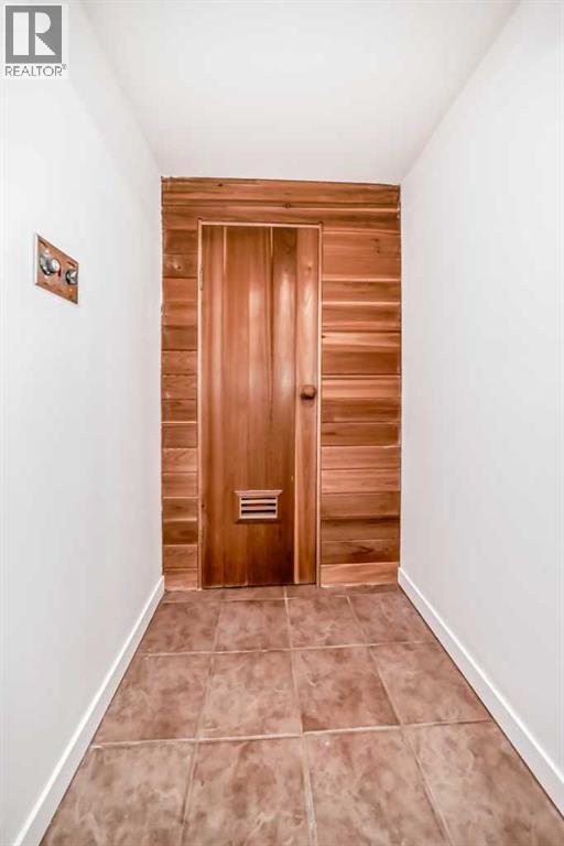 Single Family House for Sale in  Douglas Woods Hill SE Douglasdale/Glen Calgary 