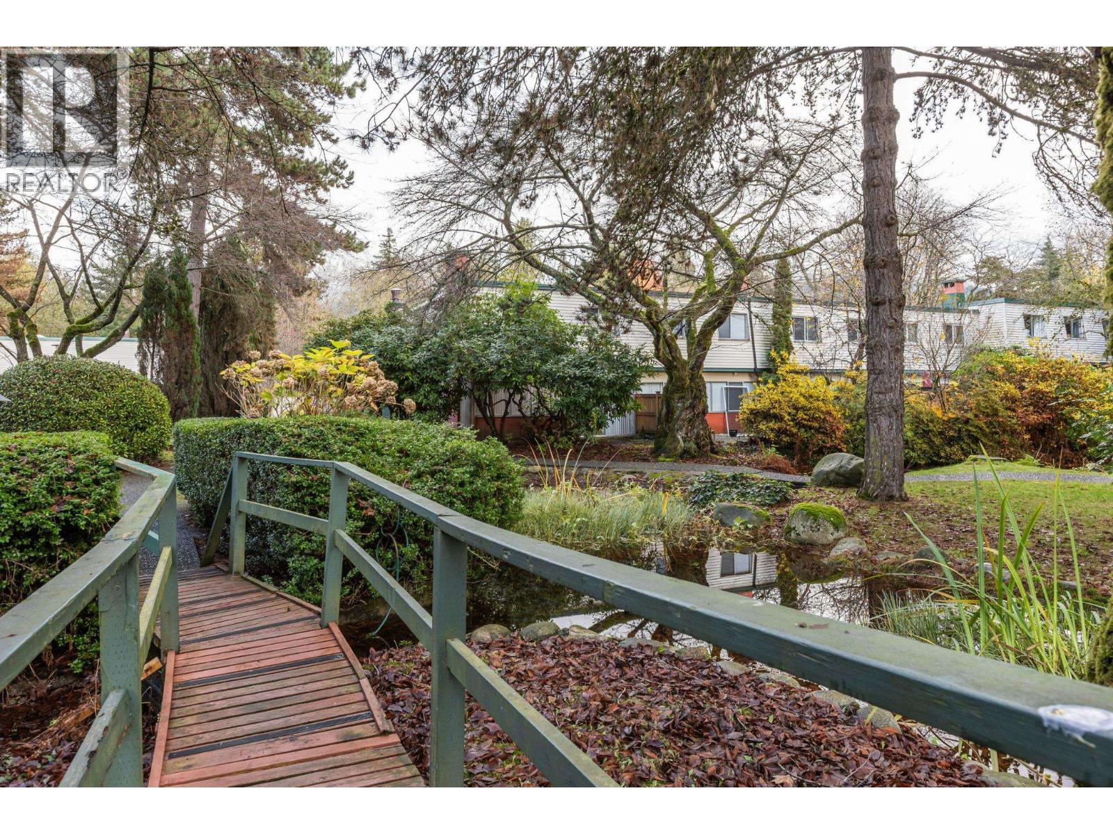 879 WESTVIEW CRESCENT, North Vancouver