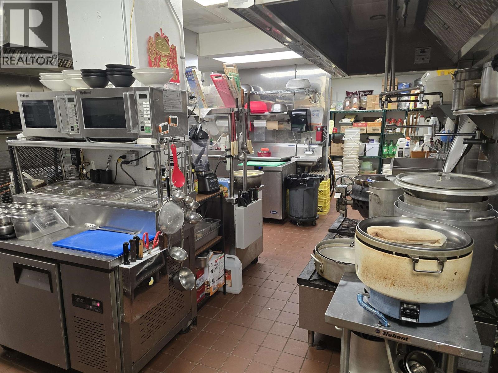 Business in Burnaby - Image 15