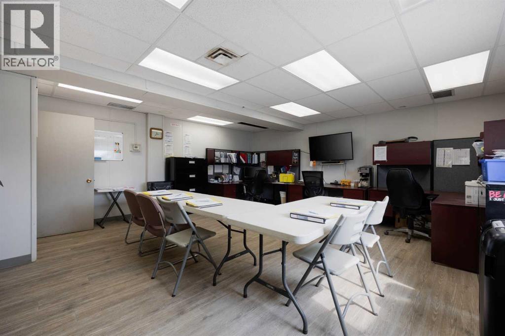 8030 Golosky Avenue, Fort McMurray