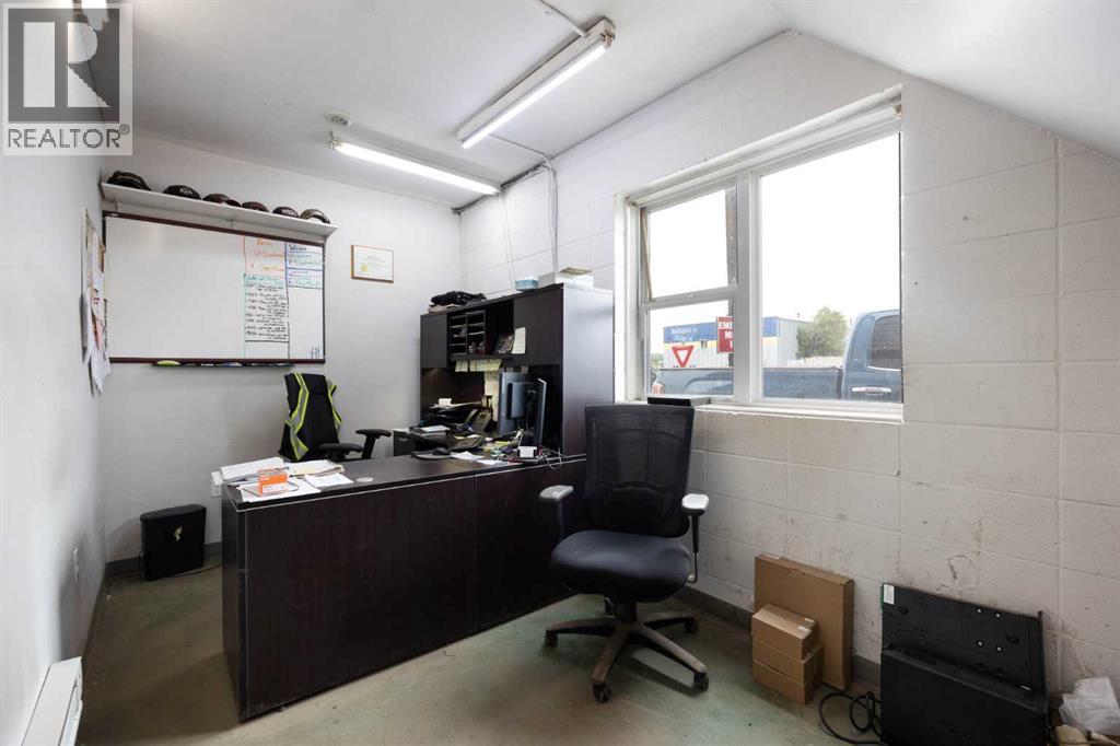 8030 Golosky Avenue, Fort McMurray