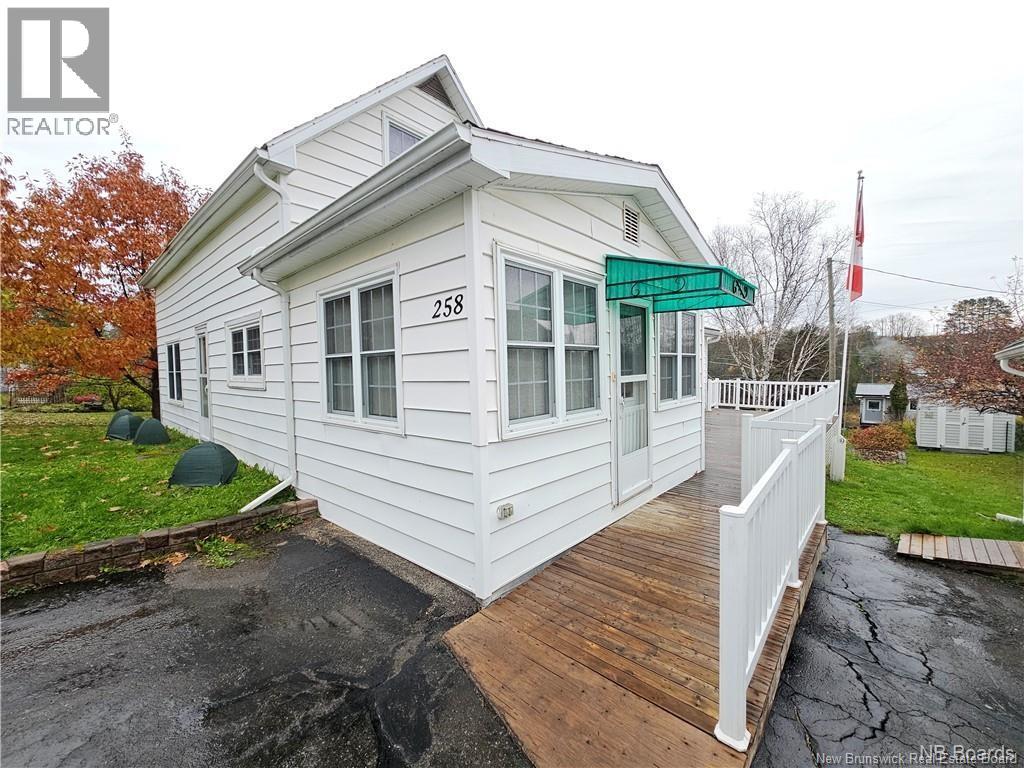 258 Main Street - 6