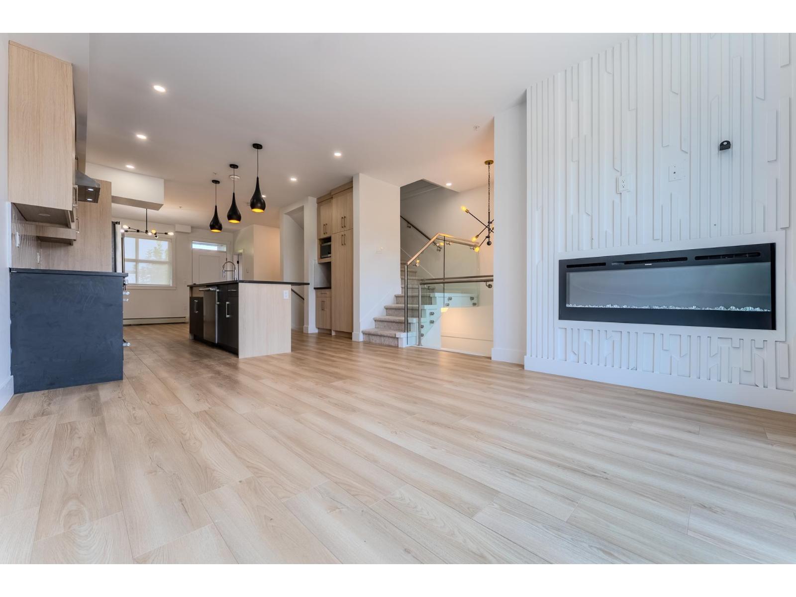 2 46376 YALE ROAD, Chilliwack Proper East, Chilliwack