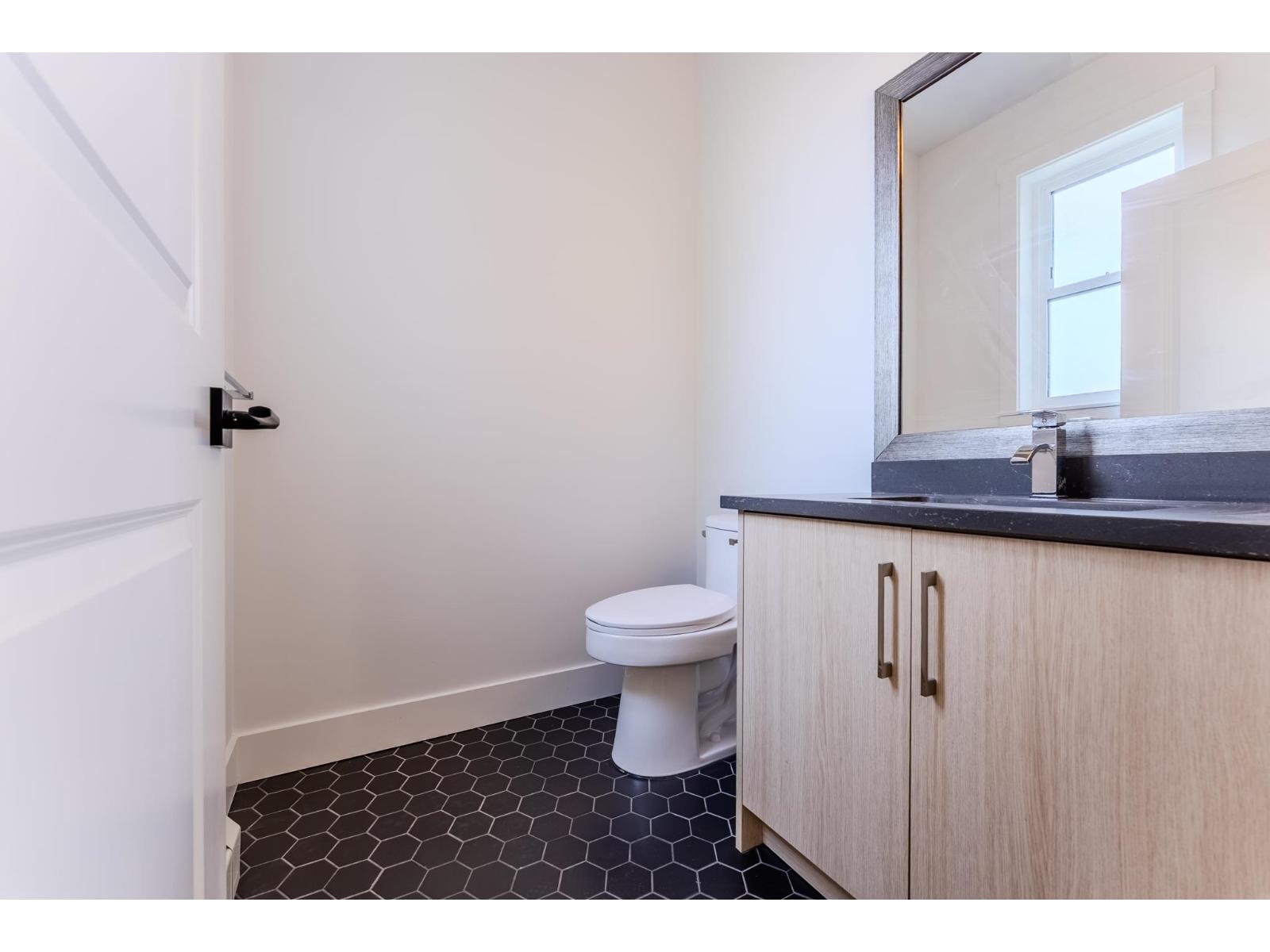 2 46376 YALE ROAD, Chilliwack Proper East, Chilliwack