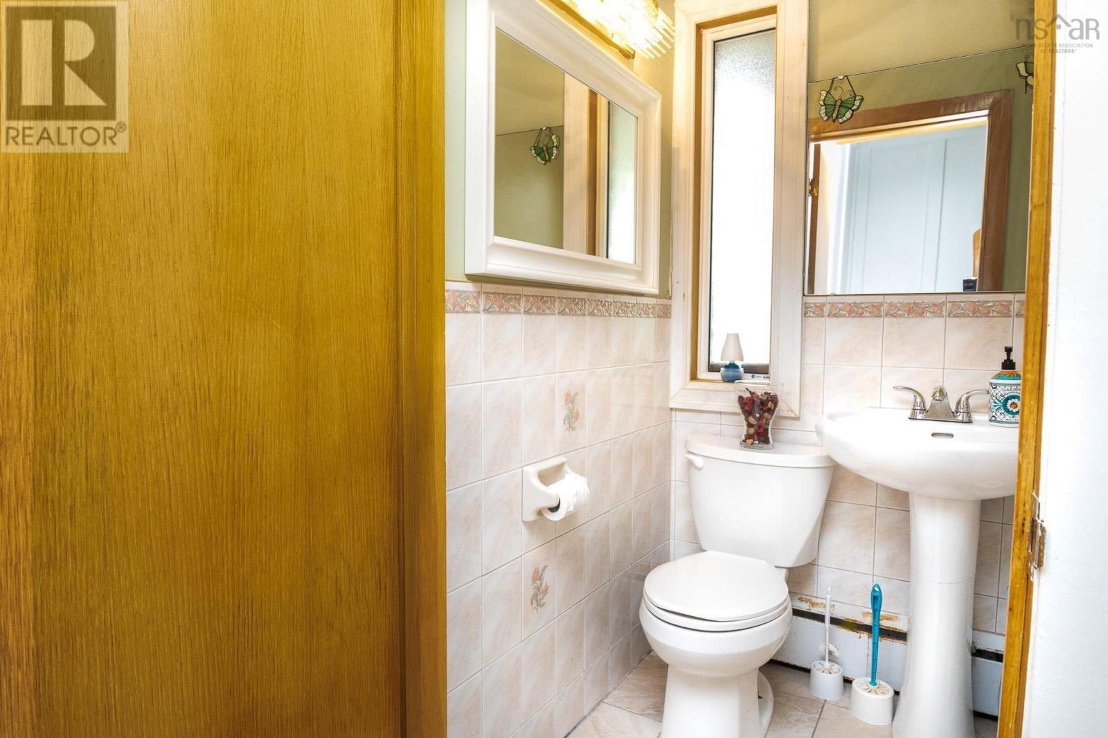 Property 10 of 49 of 79 Whitney Avenue