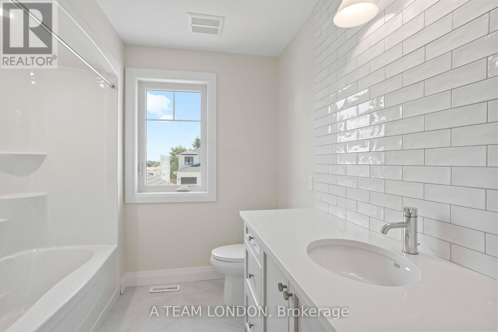 Single Family House for Sale in  ASHFORD (LOT ) STREET Central Elgin (Belmont) 