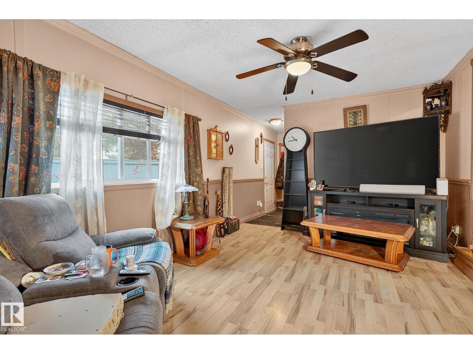 18 305 Calahoo Road, Spruce Grove