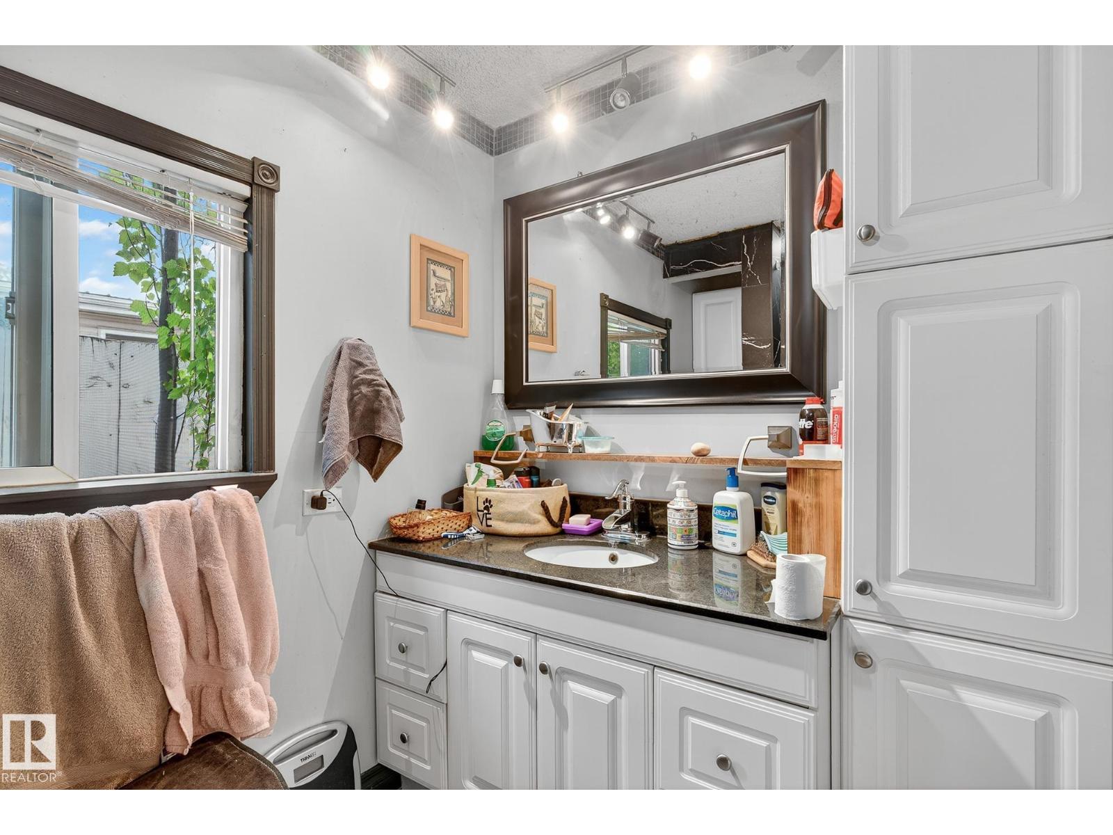 18 305 Calahoo Road, Spruce Grove