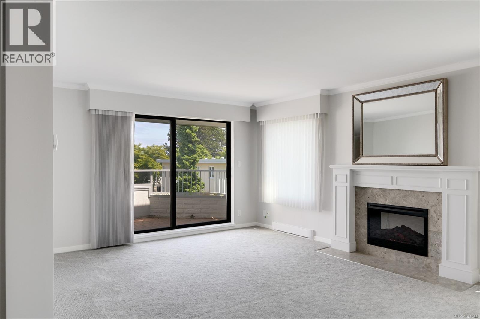 409 1370 Beach Dr, Oak Bay