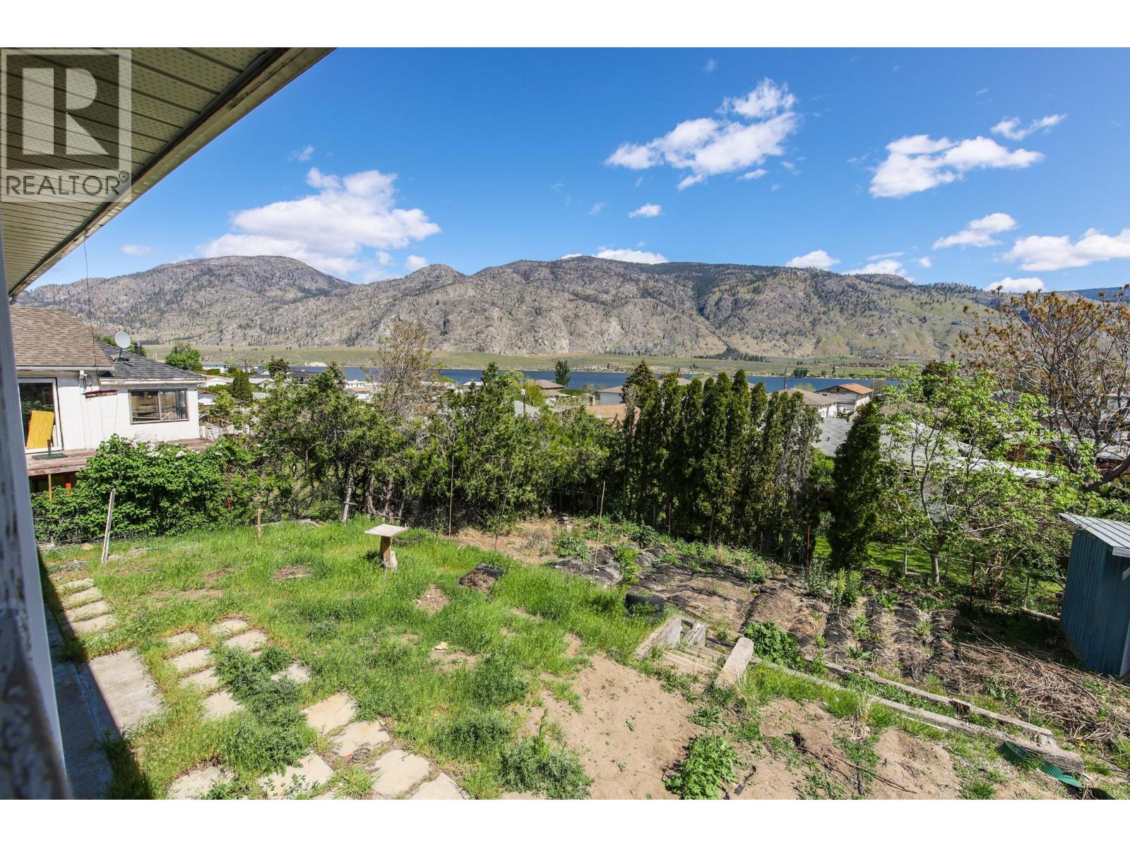 8009 87th Street, Osoyoos