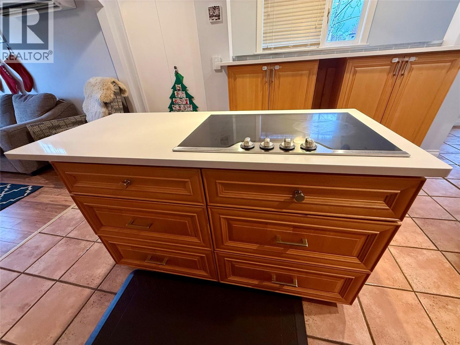 3400 8TH Avenue, Castlegar